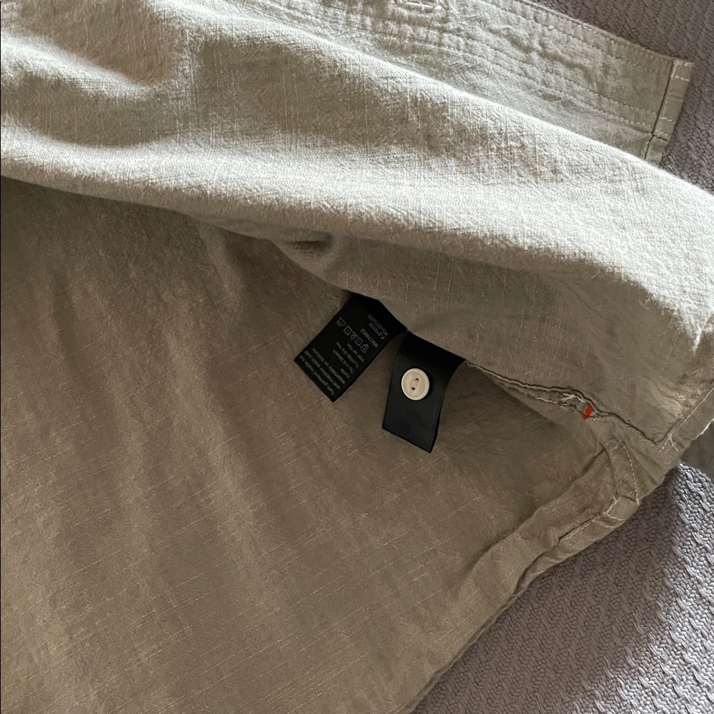 Flint and Tinder chambray utility shirt - Picture 7 of 8